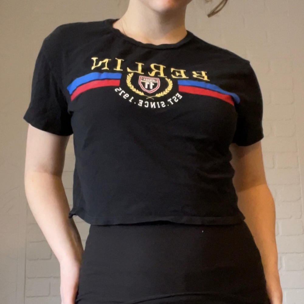 H&M ‘Berlin’ Cropped Graphic Tee